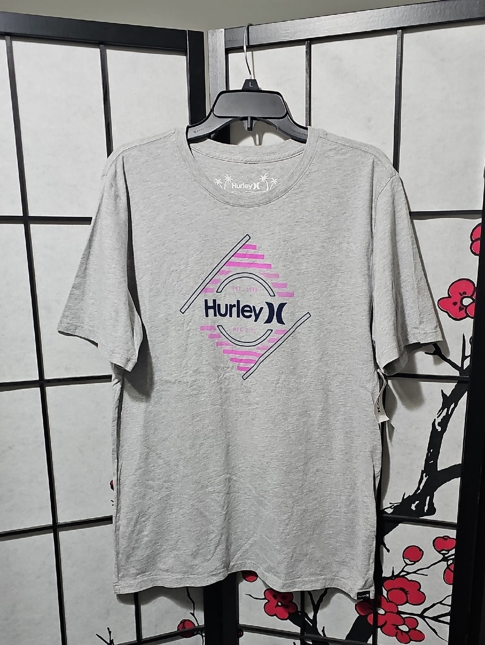 Hurley‎ Gray Pink Shirt Size Medium New